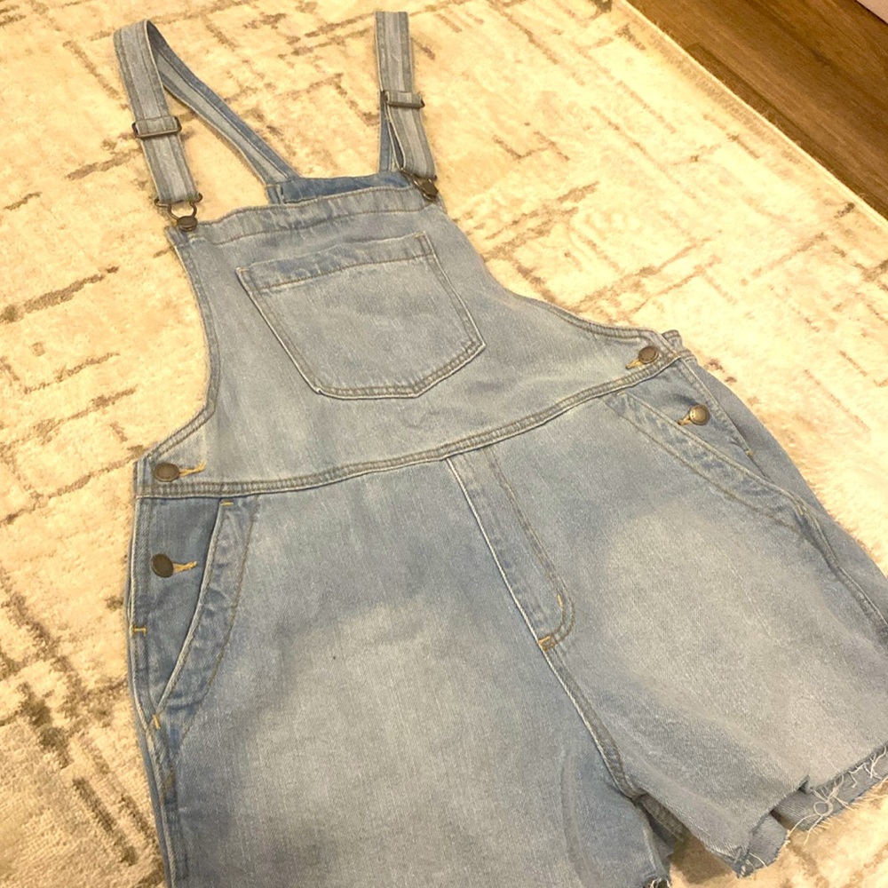 Great condition Universal Thread Overalls - Picture 2 of 3